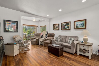 1700SESoftwoodWay-006
