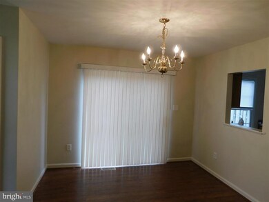 15112 N Ridge Ave, Greencastle, PA 17225 - photo 4