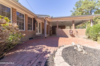 503 Henry St, Windsor, NC 27983 - photo 4