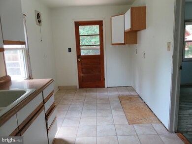 1179 Holly Vista Dr, Colonial Beach, VA 22443 - photo 7