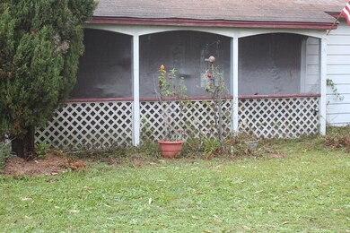 Screen porch