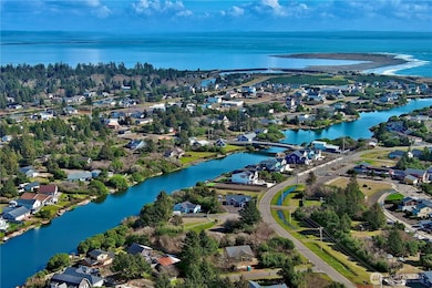 998 Texmar Ave SW, Ocean Shores, WA 98569 - photo 2