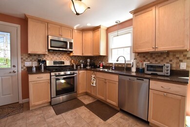 102 Greenwood Dr, Wakefield, RI 02879 - photo 5