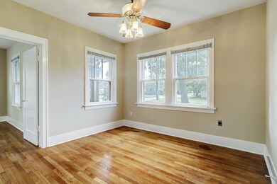 635 W Temple St, Houston, TX 77009 - photo 4