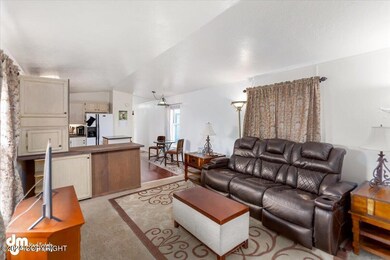 02-Living Room_IMG_4531_SSW
