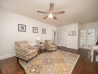 606 Columbia Rd-05