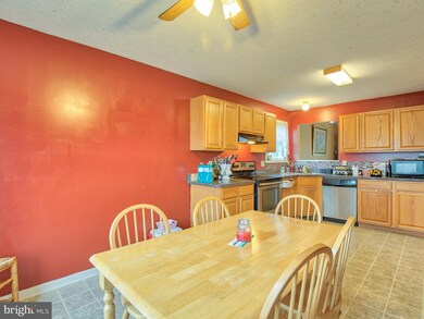 336 Wendover Dr, Bunker Hill, WV 25413 - photo 5