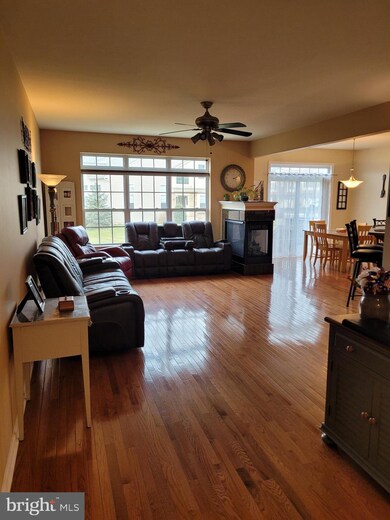 3632 Lenape Ln unit 105, Emmaus, PA 18049 - photo 3