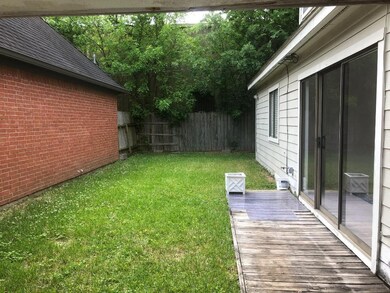 1731 Gingerleaf Ln, Houston, TX 77055 - photo 2