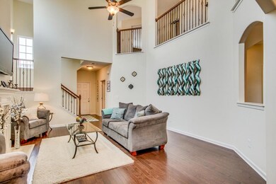 Beautiful architectural details! 