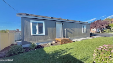 1418 Hathaway St unit 24A, Yakima, WA 98902 - photo 3