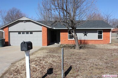 108 W 10th St S, Claremore, OK 74017 - photo 3