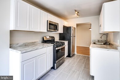 8705 Hayshed Ln unit 32, Columbia, MD 21045 - photo 2