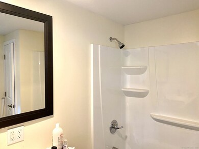 FIRST FLOOR BATHROOM