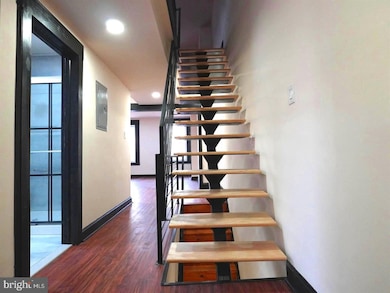 5013 Chester Ave unit 1, Philadelphia, PA 19143 - photo 5