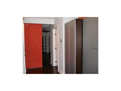 Murphy beds in Entryway make used for guests