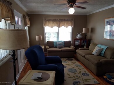 4 Living Room