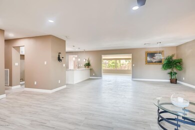1015 E Myrtle Ave Phoenix AZ-large-007-0