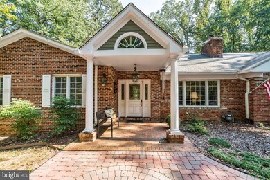 8643 Overlook Rd, McLean, VA 22102 - photo 2