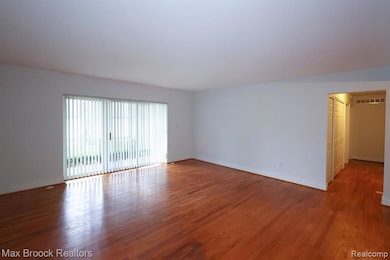 Spacious Living Room