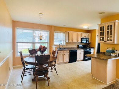 17 Glenmore Ave, Saratoga Springs, NY 12866 - photo 5