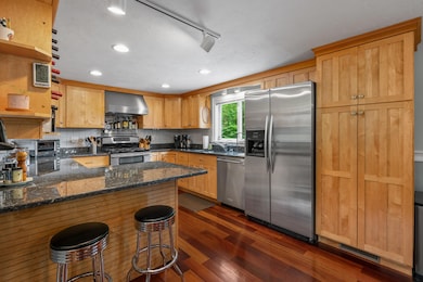 10 Neshobe Road - Kitchen