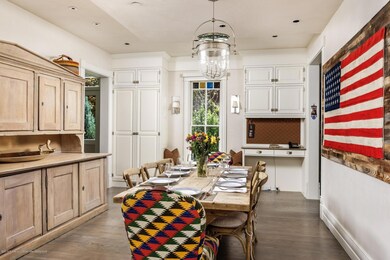 7 Dining Room