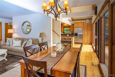 BEAUTIFUL OAK HARDWOOD FLOORS IN DINING, KITCHEN A