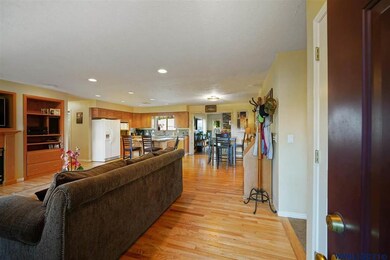 4810 Shoreline Dr N, Keizer, OR 97303 - photo 3