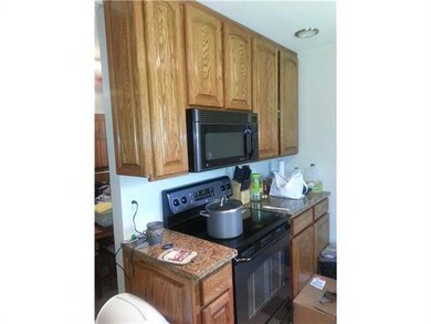 Photo. Granite counter tops in Kitchen