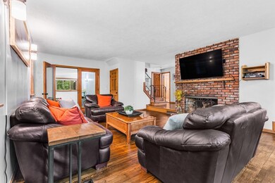 145 Hemlock Dr, Holliston, MA 01746 - photo 6