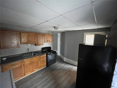 409 W Broad St unit 1, Tamaqua, PA 18252 - photo 4