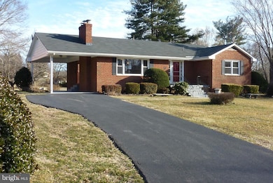 8003 Hillcrest Dr, Manassas, VA 20111 - photo 3