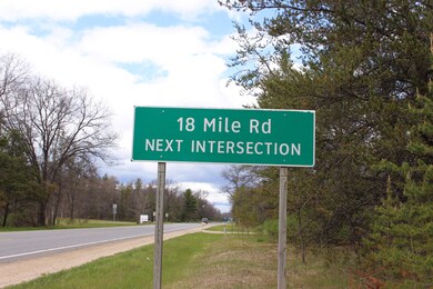 0 0 M-37 unit 21017059, Bitely, MI 49309 - photo 2