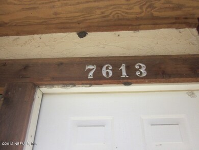7613 Melissa Ct N, Jacksonville, FL 32210 - photo 2