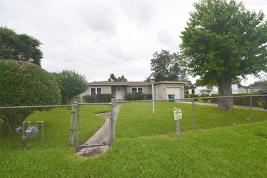 940 Randolph St, Houston, TX 77088 - photo 4