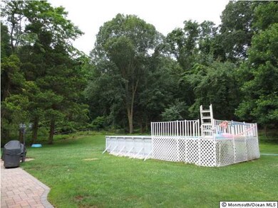 14 Jubilee Cir, Matawan, NJ 07747 - photo 3