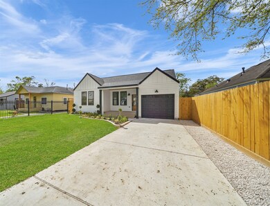 4209 Hain St, Houston, TX 77009 - photo 2