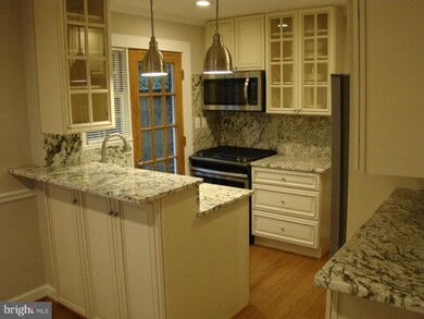 2824 Jefferson Dr, Alexandria, VA 22303 - photo 2