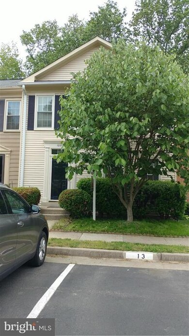 10616 Alison Dr, Burke, VA 22015 - photo 2