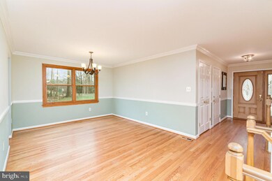 8053 Galla Knoll Cir, Springfield, VA 22153 - photo 4