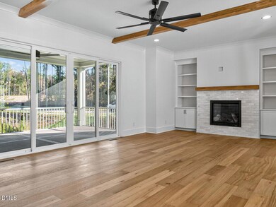 005-1280x960-living-room