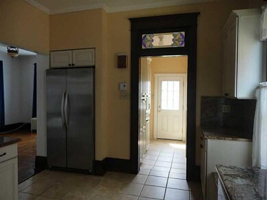 Kitchen. The best of old and new: stainless steel 