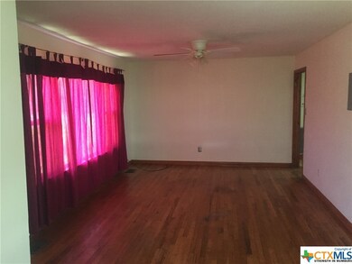 621 Dartmouth St, San Marcos, TX 78666 - photo 5