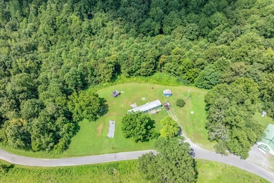 2881 Sugar Creek Rd, Gainesboro, TN 38562 - photo 2