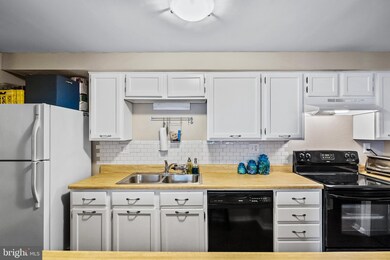 26 Cranberry Ct unit 122, Marlton, NJ 08053 - photo 6