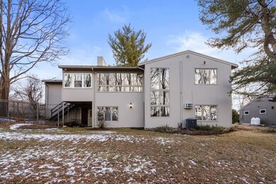 95 Zenith Dr, Worcester, MA 01602 - photo 2