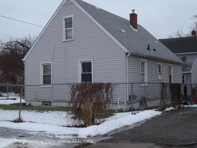 902 W Lapeer St, Lansing, MI 48915 - photo 3