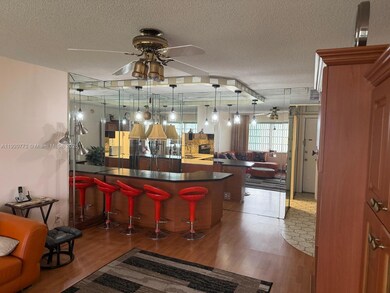 410 SE 2nd St unit 105, Hallandale Beach, FL 33009 - photo 3