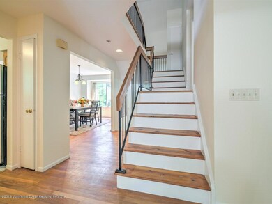 004_FOYER